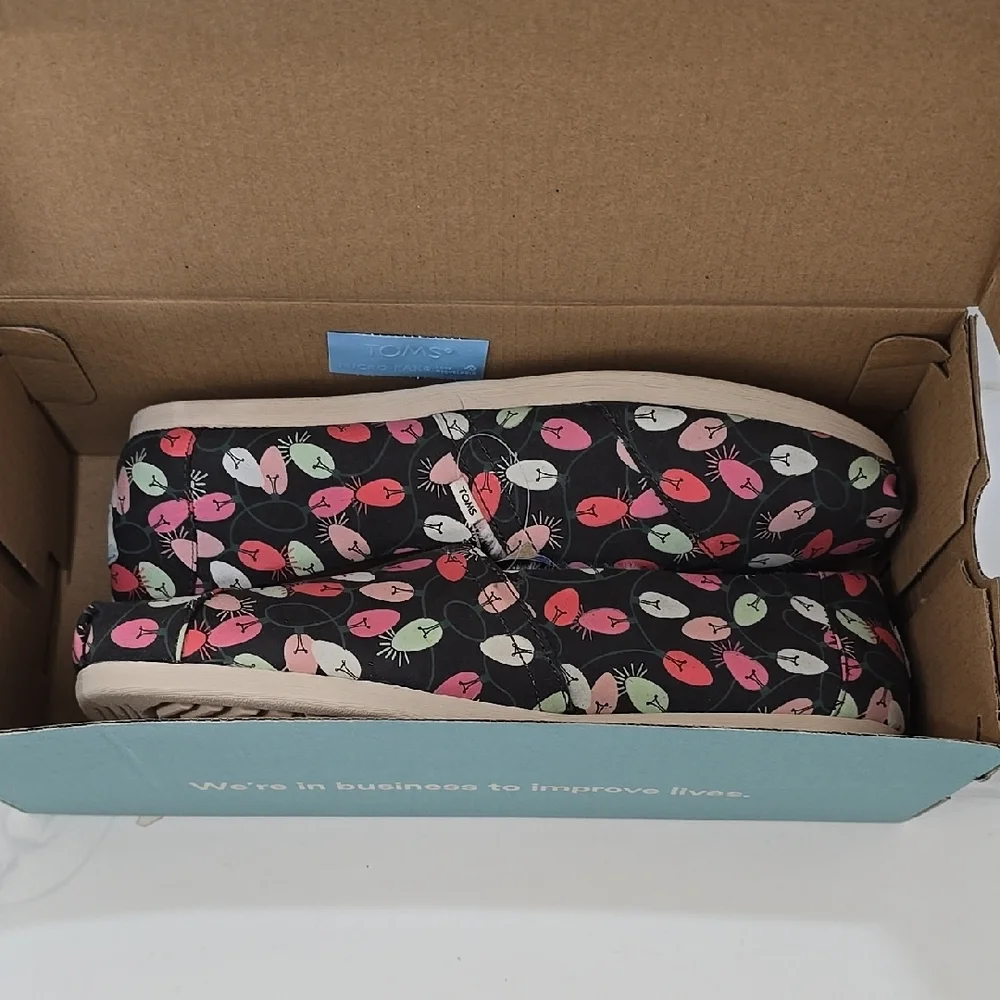 TOMS Colorful Christmas Light Print Shoes - Picture 1 of 10